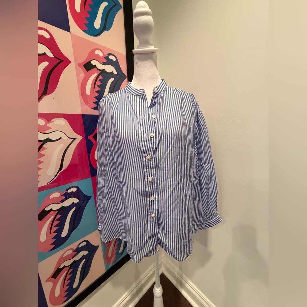 GAP Sheer Button-Front Shirt - Picture 4 of 6